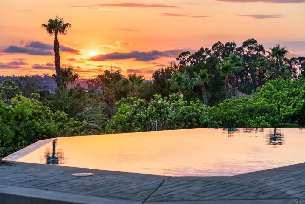 6868 Spyglass Lane, Rancho Santa Fe, California 92067 home-pic-2